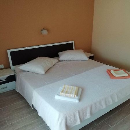 Feel Good Apartment Mundanije 外观 照片