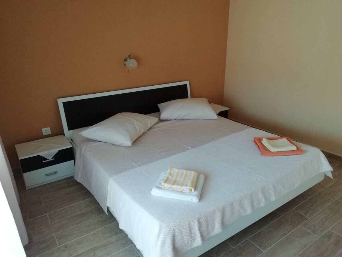Feel Good Apartment Mundanije 外观 照片