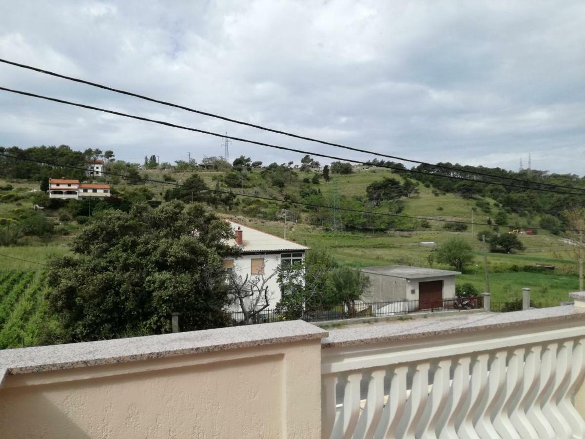 Feel Good Apartment Mundanije 外观 照片