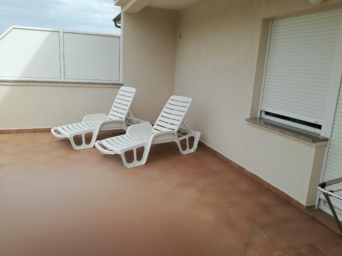Feel Good Apartment Mundanije 外观 照片